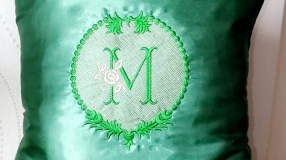 Poduszka z Monogramem Zielona 45x45cm