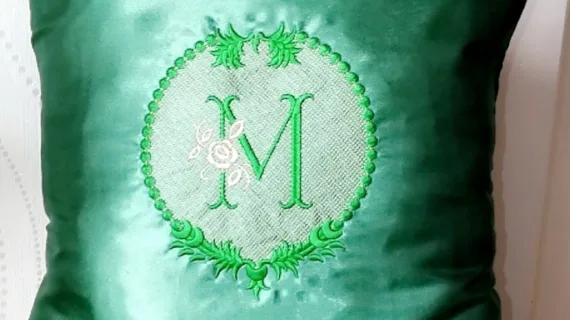 Poduszka z Monogramem Zielona 45x45cm