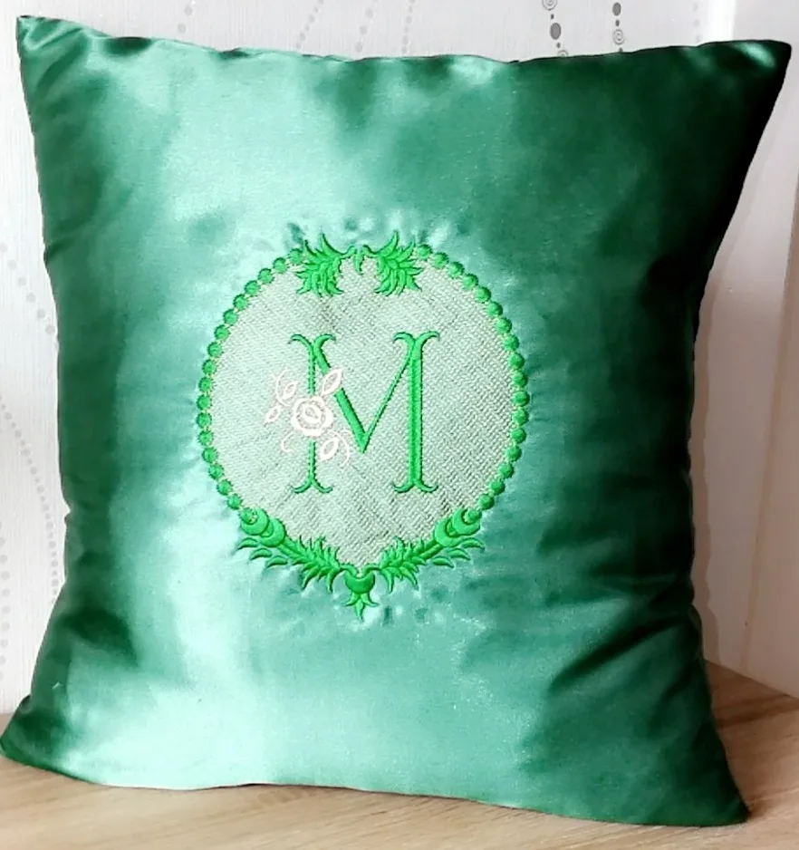 Poduszka z Monogramem Zielona 45x45cm