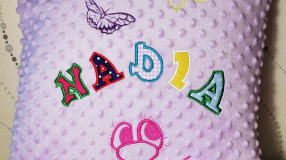 jasno fioletowa poduszka