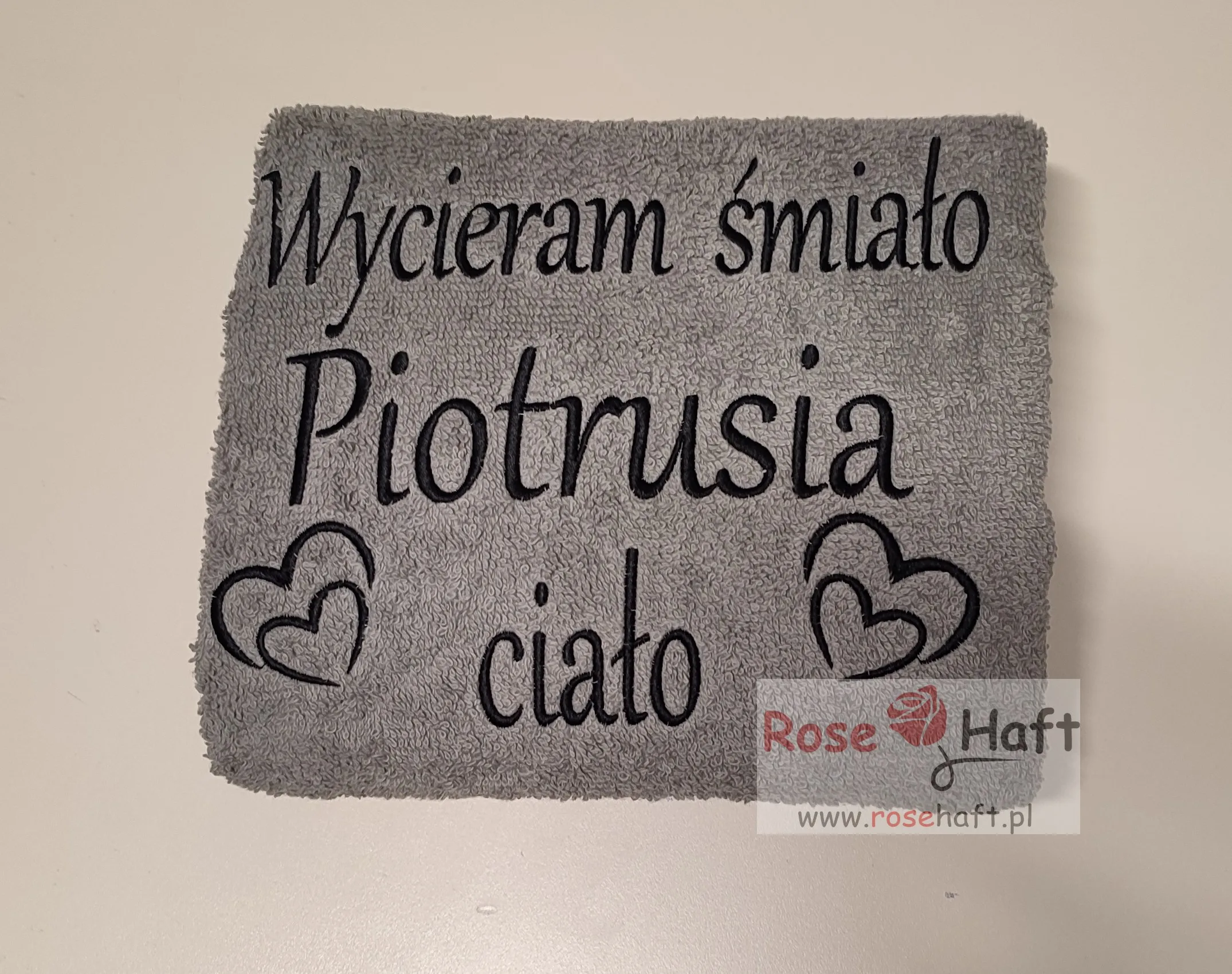 Dzień Mężczyzny Ręcznik z haftowanym imieniem dedykacją napisem - 70 x 140 cm