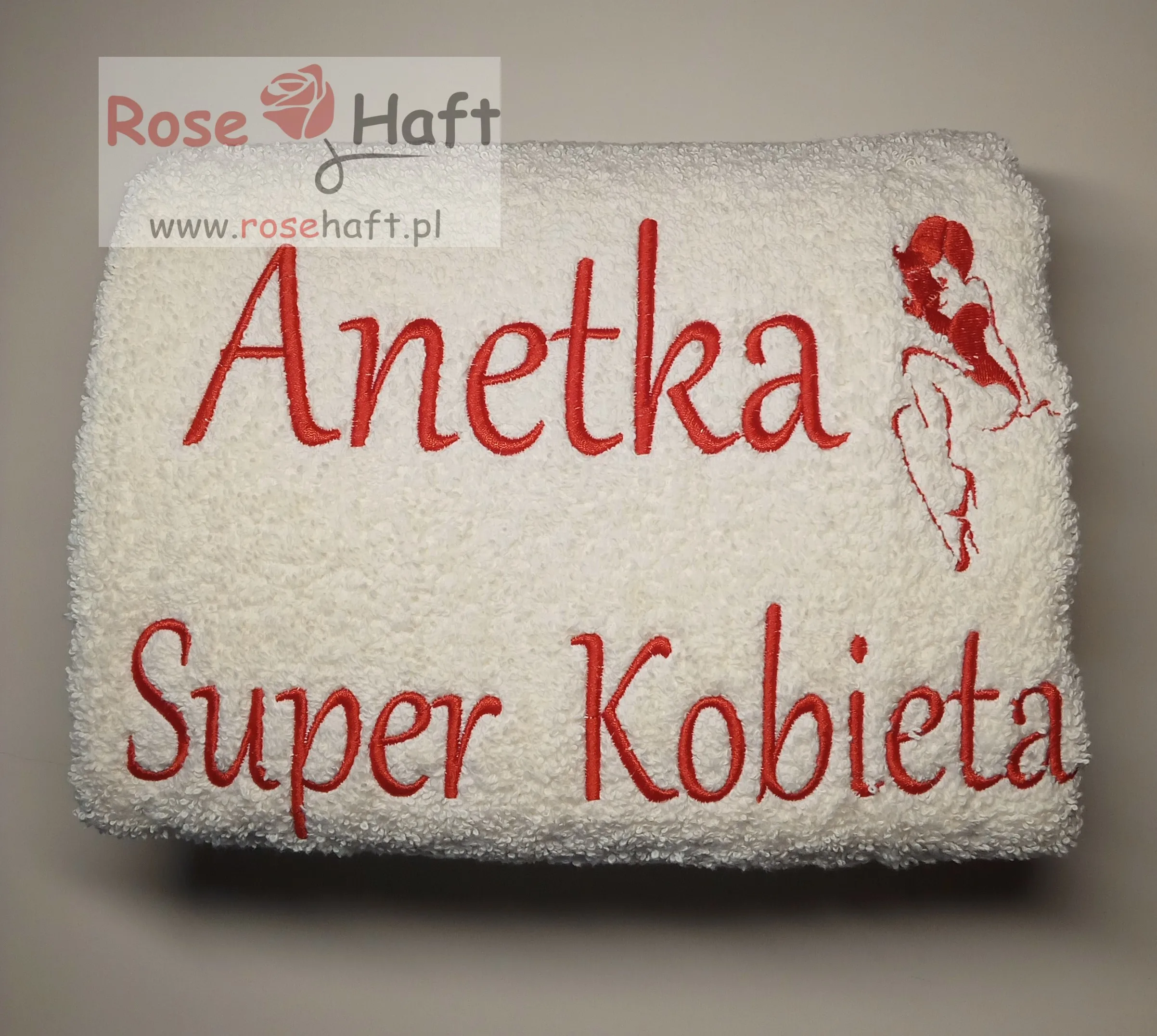 Dzień Kobiet Prezent Ręcznik z haftowanym napisem i grafiką - 70 x 140 cm - obrazek 4