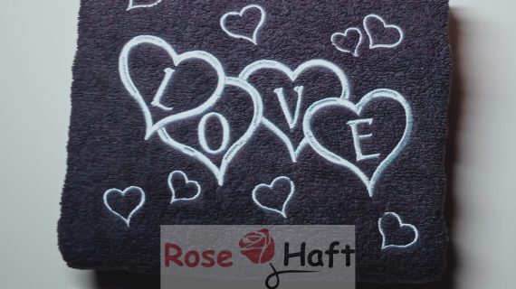 Prezent na Walentynki Ręcznik Kąpielowy z Haftem - 70 x 140 cm